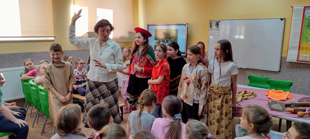 spotkanie misjonarek z uczniami naszej szkoły